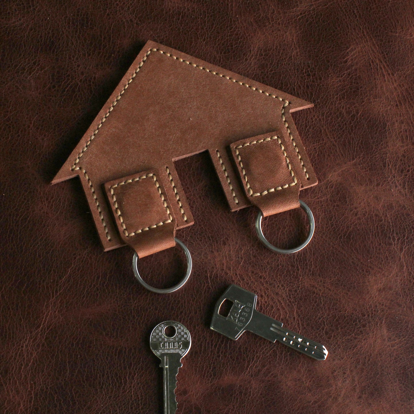 Handgefertigter Magnetischer Leder-Schlüsselanhänger – Perk
