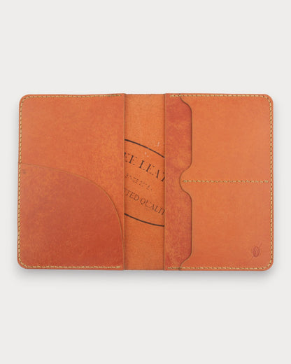 Handgefertigte Passhülle aus echtem Leder – Blend