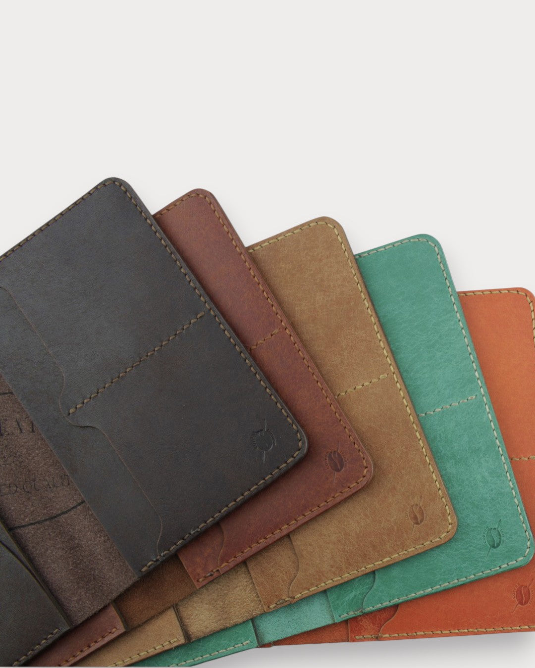 Handgefertigte Passhülle aus echtem Leder – Blend